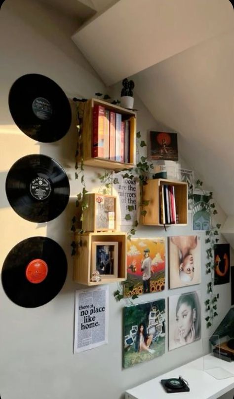 Music Room Design, Cool Room Decor, Chill Room, Retro Room, Room Redesign, Pinterest Room Decor, Grunge Room, Redecorate Bedroom, Cozy Room Decor