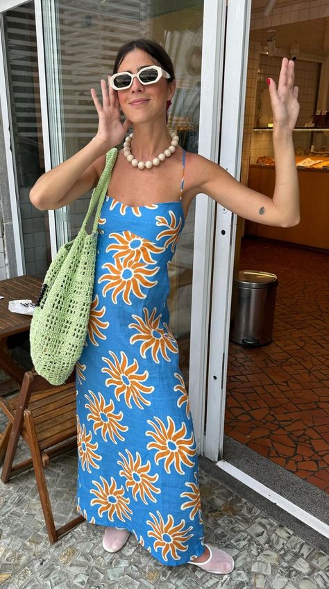 Portuguese Summer, Hourglass Outfits, What Should I Wear Today, Cute Vacation Outfits, Culture Clothing, Summer Lookbook, Necklace Ring, Dinner Outfits, Women's Casual Style