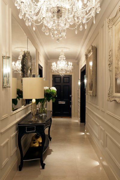 Entry and Hall Design Ideas & Pictures on 1stdibs Foyer Design Modern Entrance, Entrance Hall Decor, Elegant Entryway, Modern Entrance, Entrance Modern, Hallway Designs, Small Hallway, Foyer Decorating, Foyer Design