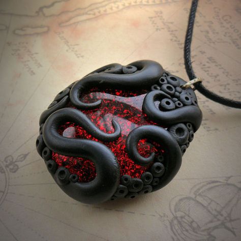 http://www.cthulhujewellery.com/ Cthulhu Jewelry, Herren Hand Tattoos, Gothic Jewelry Diy, Octopus Jewelry, Tanah Liat, Magical Jewelry, Jewellery Inspiration, Fantasy Jewelry, Gothic Jewelry