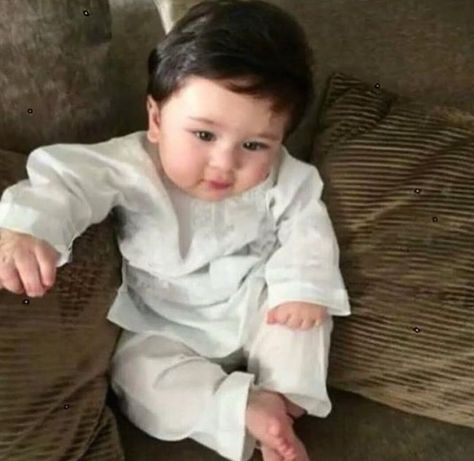 Taimur Ali Khan Pataudi, Taimur Ali Khan, Celebrity Kids, Kareena Kapoor Khan, Cute Stars, Ali Khan, Kareena Kapoor