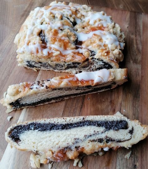 Poppy Seed Coffee Cake, Poppy Seed Strudel, Polish Poppyseed Roll, Poppy Seed Roll, Gluten Free Poppy Seed Roll, Poppy Seed Kolache Recipe, Poppyseed Roll Recipe, Poppy Seed Dessert, Lemon Poppy Seed Buns