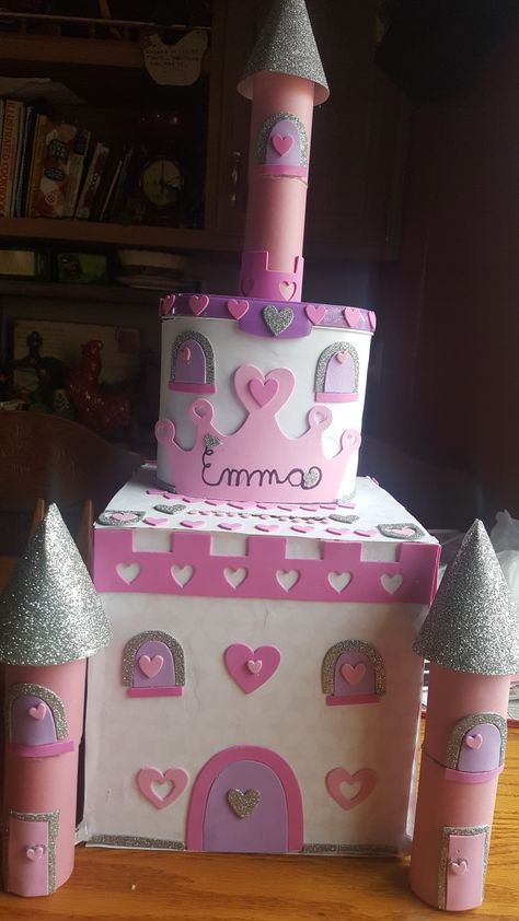 Castle Valentine's Day box Castle Valentine Box Ideas, Valentine Box Ideas, Valentine Boxes, Valentines Box, Box Craft, Valentine Day Boxes, Princess Castle, Valentine Box, Box Ideas