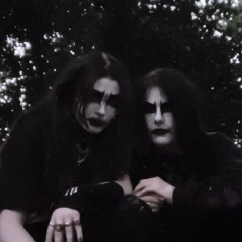 Black Metal Matching Pfp, Corpsepaint Couple, Metal Matching Pfp, Matching Metalhead Pfps, Metal Couple Aesthetic, Black Metal Couple, Metalhead Couple Aesthetic, Metal Boyfriend, Metal Head Couple