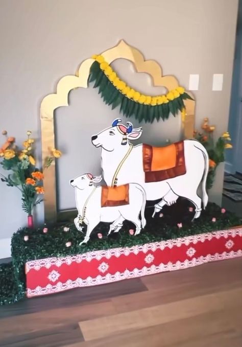 Janmastami Decorations At Home Jhula, Janmastami Decorations At Home Diy, Rukvat Decoration Ideas, Janmashtami Decoration Ideas Home, Krishna Jayanti, Ganpati Decoration Theme, Home Flower Decor, Thali Decoration Ideas, Ganpati Decoration At Home