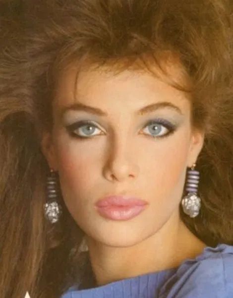 1980’s Makeup, Kelly Le Brock, 1980 Makeup, 1980s Makeup And Hair, 80s Makeup Looks, Retro Makeup Looks, 1980s Makeup, Kelly Lebrock, 80s Makeup