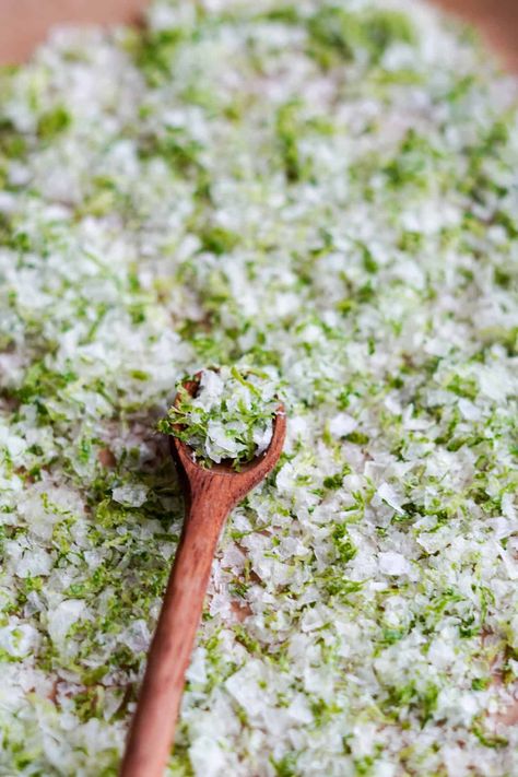 Homemade Lime Salt (Lime Zest Salt for Garnishing & Seasoning) Margarita Salt, Pickling Salt, Lime Margarita, Flavored Salts, Seasoning Salt, Lime Salt, No Salt Recipes, Seasoned Salt, Baking Project