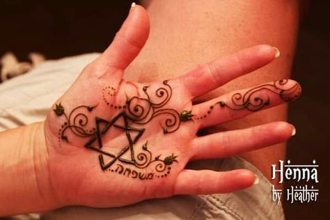 Jewish Henna, Aesthetic Mehendi Designs, Star Henna, Festival Henna, Aesthetic Mehendi, Palm Henna, Wedding Dressing, Henna Inspo, The Star Of David