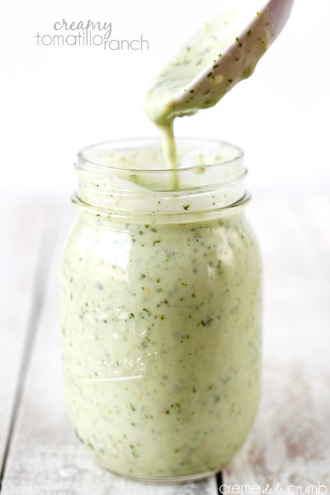 A quick and easy version of Cafe Rio's famous Creamy Tomatillo Ranch you can… Appetizer Mexican, Tomatillo Ranch, Green Dressing, Ranch Dressing Seasoning, Cafe Rio, Creamy Ranch Dressing, Produce Recipes, Cat Recipes, Dressing Recipe