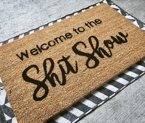 Door Mat Diy, Outdoor Mats, Funny Welcome Mat, Doormat Funny, Future Apartment Decor, Layered Rugs, Outdoor Paint, Funny Doormats, Wine Design