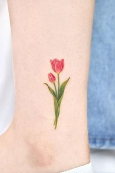 Tulip Tattoos, Shoulder Cap Tattoo, Tulip Tattoo, Small Tats, Floral Tattoo Sleeve, Creepy Tattoos, Tatuaje A Color, Modern Tattoos, Baby Tattoos