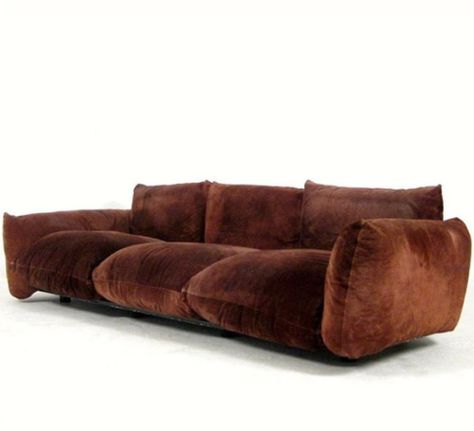 Photo Brown Couches, Suede Sofa, Shabby Chic Chairs, Chic Sofa, Chic Chair, Vintage Bank, Sofa Decoration, Take A Seat, Bellini