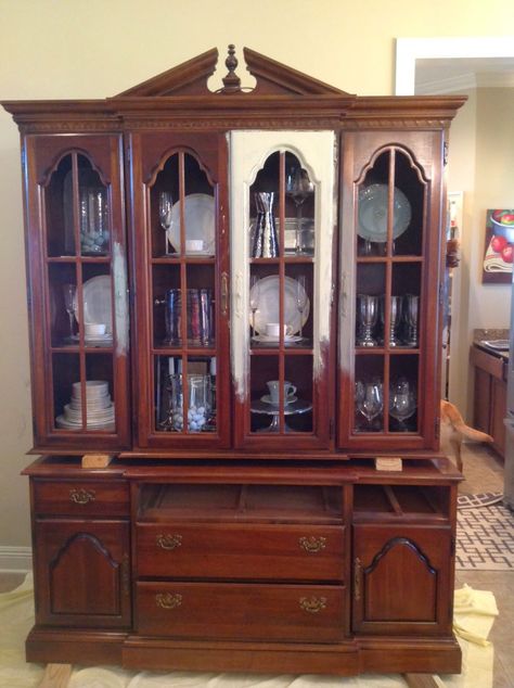 China Cabinet As Bar, Modern China Cabinet Makeover, Painting A China Cabinet, Painted China Cabinet Ideas, Old Hutch Makeover Ideas, Refinished China Cabinet, Cherry China Cabinet, Dining Set Makeover, China Hutch Makeover