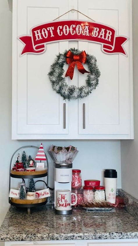 Small Christmas Coffee Bar Ideas, Coffee Bar Ideas For Christmas, Simple Christmas Coffee Bar, Small Hot Chocolate Bar, Winter Coffee Bar Ideas, Kitchen Bar Christmas Decor, Xmas Coffee Bar, Diy Coffee Station Small Spaces, Coffee Bar Ideas Christmas