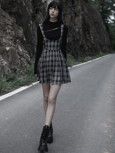 Goth Golf Outfit, Preppy Punk Outfits, Preppy Punk, White Goth Dress, Cute Golf Outfit, Short Noir, Punk Dress, Checkered Dress, Check Dress