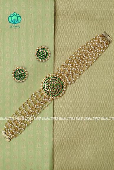 Kemp Choker, Moti Jewellery, Gold Buttalu, Kemp Jewellery, Choker Design, Indian Bridal Jewelry Sets, Choker Designs, Pearl Jewelry Design, Antique Jewellery Designs