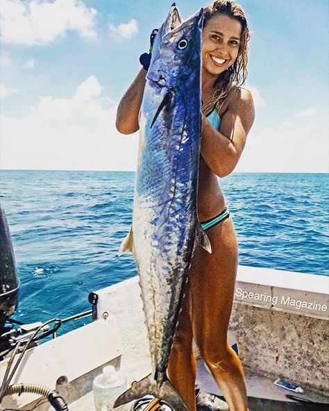 Up next in #SpearingMagazine V8.4 @spear_life tells the story of her #kingfish and #red grouper #worldrecords .. #speara #spearfishing #spearing #Freediving #diving #mermaids #magazine #bikini #underwaterphotography #gokillyourdinner #Americas #1 #spearfishingmagazine #madeintheusa #SpearingMagazine  Www.spearingmagazine.com Fishing Outfits For Women, Fishing Woman, Female Angler, 22 December, Fishing Women, Fishing Girls, Catching Fish, Sporty Girls, Fishing Outfits