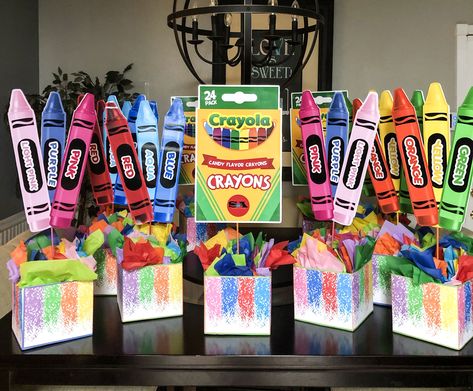 Crayola Centerpiece Ideas, Crayon Birthday Party, School Centerpieces, Teacher Graduation Party, Crayola Party, Crayola Birthday Party, Crayon Birthday Parties, Preschool Graduation Party, Crayon Party