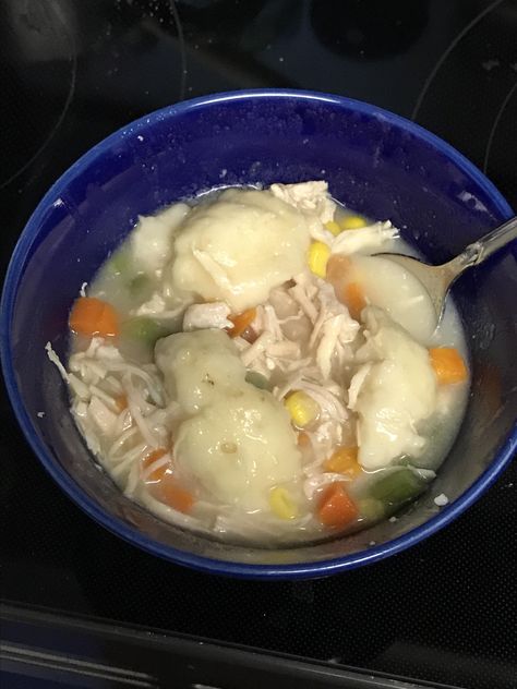 Quick and Super Easy Chicken and Dumplings Chicken Snd Dumplings, Dumplings With Bisquick, Quick Chicken And Dumplings, Knorr Pasta Sides, Easy Chicken And Dumplings, Chicken And Dumplings Recipe, Chicken Tortillas Soups Recipe, Dumplings For Soup, Dumplings Recipe