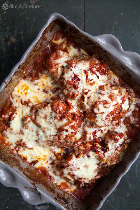 Boneless Chicken Thigh Parmesan Recipe, Baked Chicken Marinara, Basil Marinara Sauce, Chicken Marinara, Chicken Parmesan Recipe Baked, Marinara Recipe, Poultry Dishes, Turkey Breast Recipe, Italian Favorites