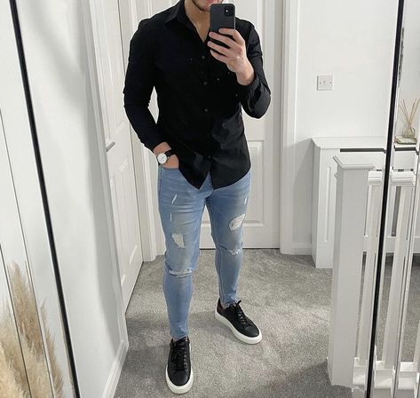 Black Jeans And Sneakers Outfit, Outfits Caballero, Mens Casual Suits, Black Outfit Men, Mens Dress Outfits, Smart Casual Menswear, Mens Business Casual Outfits, African Wear Styles For Men, Blue Jeans Mens