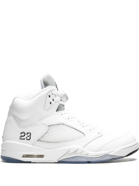 JORDAN JORDAN AIR JORDAN 5 RETRO SNEAKERS - WEIß. #jordan #shoes Jordan 5s, All Jordans, Nike Air Jordan Shoes, Jordan Shoes Girls, Jordan 5 Retro, Silver Sneakers, Air Jordan 5 Retro, Jordan Air, Air Jordan Retro