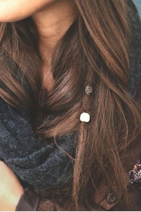 Hidden dread. Super cute :)                                                                                                                                                                                 Mehr Partial Dreads, Estilo Hippy, Mode Hippie, Smink Inspiration, Long Brown Hair, Good Hair Day, Hair Beads, Hair Envy, Brunettes