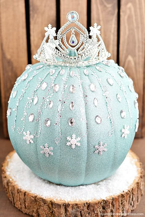 Frozen Elsa Pumpkin | Autumn | Halloween | Christmas | Winter Elsa Pumpkin, Frozen Halloween, Princess Pinky Girl, Frozen Pumpkin, No Carve Pumpkin Decorating, Easy Pumpkin Carving, Glitter Pumpkins, Frozen Inspired, Pumpkin Ideas