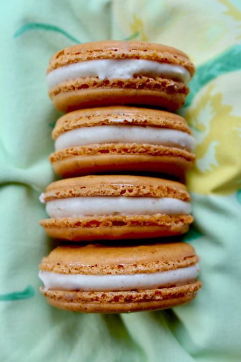 Carrot Cake Macarons Recipe, Carrot Cake Macarons, Cake Macarons, Macaron Cookies, Macaron Recipe, Carrot Juice, To Be Honest, A Year Ago, Carrot Cake