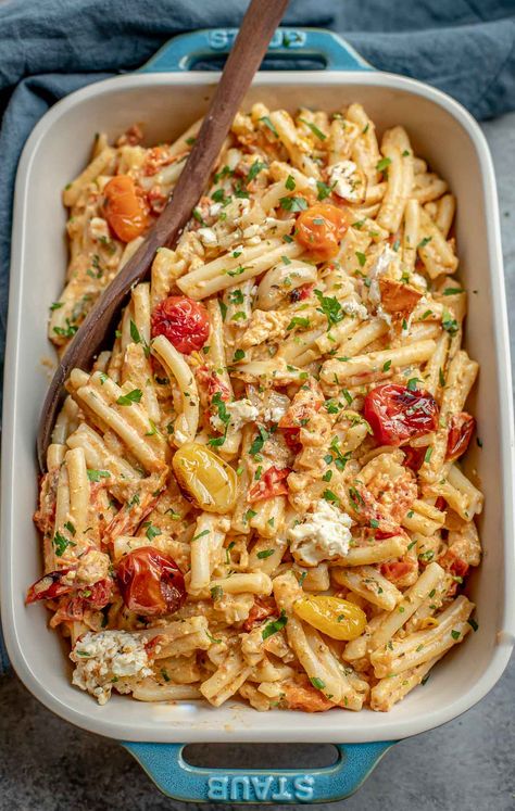 Tomato And Feta Pasta, Feta Tomato, Tomatoes Roasted, Pasta Calories, Tomato And Feta, Salad Appetizer Cups, Roasted Tomato Pasta, Tomato Pasta Recipe, Baked Feta