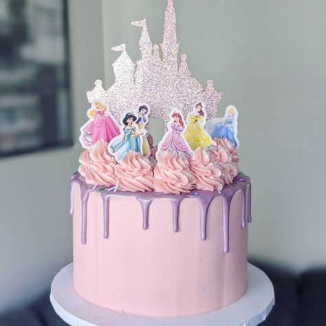 disney princess • Instagram Buttercream Disney Princess Cake, Princess Two Year Old Party, Disney Princess Cake Buttercream, Pastel Disney Princess Party, Disney Princess Sheet Cake, Disney Cakes Birthday, Princess Cakes Ideas Girl Birthday, Princess Disney Cake, Simple Princess Cake