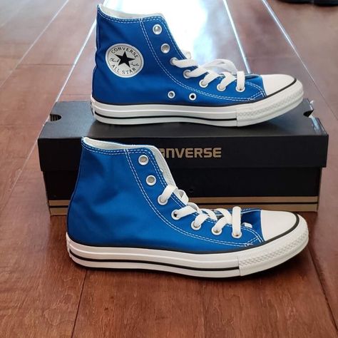 Converse Shoes Blue, Blue Converse High Tops, Zapatillas All Star, Converse Hightop, Converse Style Women, Converse Classic, Blue Converse, Green Converse, Aesthetic Shoes