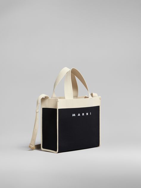 Modern Shopping Bag With Canvas Lining, Modern Canvas Bags For On-the-go, Modern Nylon Bag With Logo, Carry Bag Design, Unique Bags Design, Marni Woven Bag, Marni Crossbody Bag, Handbag Ideas, Shopping Bag Design