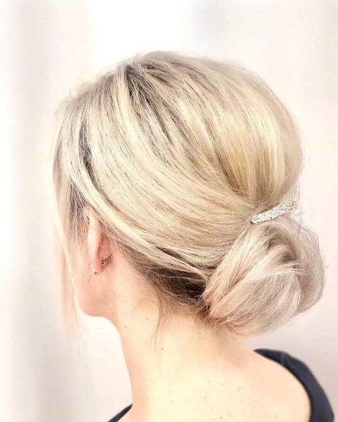 Cute Updos For Short Hair Short Hair Updo Hairstyles, Cute Updos For Short Hair, Fancy Short Hair, Updo Hairstyles For Wedding, Short Updo, Cute Updos, Cute Short Hair, Short Hair Dos, Updos For Short Hair