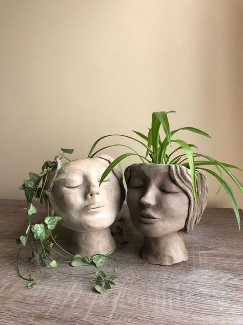 Sculpture Art Clay, Head Planters, Tanah Liat, Keramik Design, Pottery Crafts, Ceramics Pottery Art, Clay Art Projects, Ceramics Ideas Pottery, Art Clay