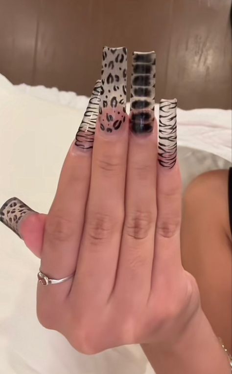 Zebra Nails Acrylic, Zebra Nails, Punk Nails, Grunge Nails, Leopard Nails, Short Square Acrylic Nails, Pretty Gel Nails, Unique Acrylic Nails, Jelly Nails