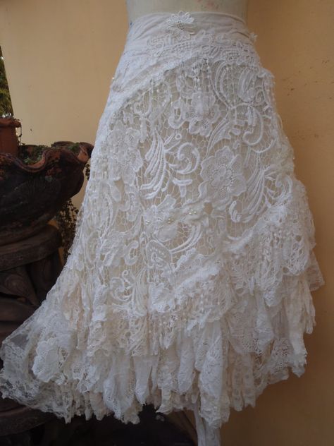 Lace Dress Diy, Wedding Skirts, Rag Skirt, Crochet Wedding Dresses, Pixie Skirt, Shabby Chic Clothes, White Lace Skirt, Embellished Clothing, Wedding Skirt