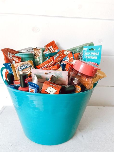 Nurse Snack Basket, Gift Baskets For Nurses After Delivery, Hospital Basket For Nurses, Gift Basket For Hospital Stay, Nurse Appriciation Girt Baskets, Granola Gift, Nurse Cookies, Golden Oreo, Mini Flashlights