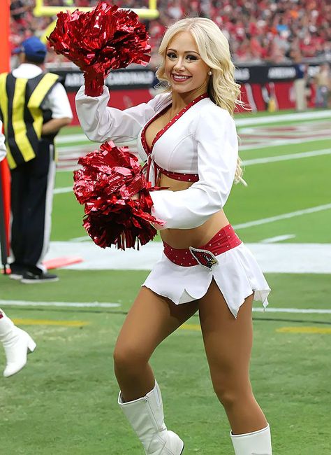 Arizona Cardinals Chiefs Cheerleaders, Kansas City Chiefs Cheerleaders, Arizona Cardinals Cheerleaders, Cheerleading Photos, Cute Cheer Pictures, Cheerleading Pictures, Ice Girls, Cute Cheerleaders, Football Cheerleaders