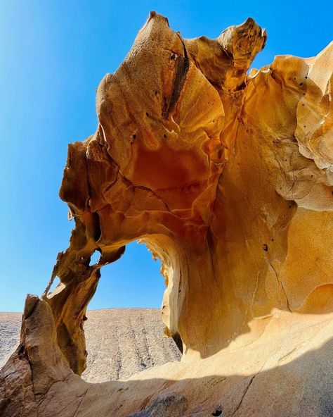 Arco De Las Peñitas .⁠ .⁠ .⁠ Photo jude_rigby .⁠ .⁠ .⁠ #nature #casarural #turismorural #fuerteventura #canarias Fuerteventura Aesthetic, Rural Spain, 2025 Vision, Antelope Canyon, Vision Board, Spain, Natural Landmarks, Nature