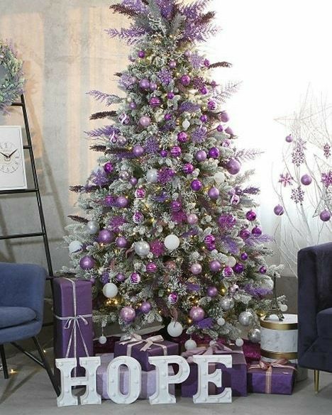 Lilac Christmas, Unique Tree Toppers, Purple Christmas Ornaments, Amazing Christmas Trees, Purple Christmas Tree, Ornaments Christmas Tree, Creative Christmas Trees, Gold Christmas Decorations, Christmas Glitter