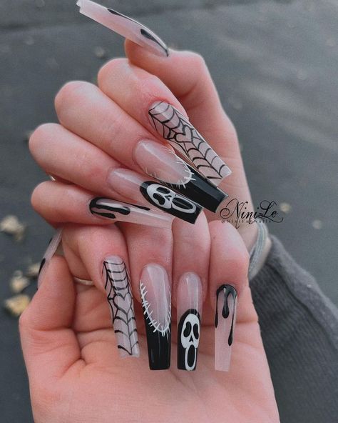 Scary Halloween nail design ideas Scary Halloween Nails, Halloween Nails Inspo, Nail Designs For Halloween, Cute Halloween Nail Designs, Dark Blue Nails, Halloween Acrylic, Halloween Acrylic Nails, Cute Halloween Nails, October Nails