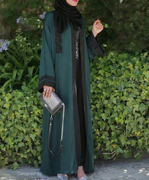 Black & green casual Abaya Green Abaya Designs, Green Abaya, Casual Abaya, Black Hijab, Black Abaya, Open Abaya, Wedding Guest Style, Eid Dresses, Hijabi Outfits Casual