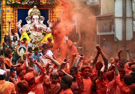 Ganesh Festival Tourist Places In India, Ganesha God, Ganpati Festival, Ganesh Utsav, Elephant God, Festivals Of India, Ganesh Images, Vedic Art, Ganesha Art