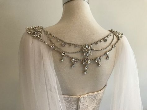 Bridal Cape Veil W/ Rhinestone Back Jewelry__120width X - Etsy Bridal Cape Veil, Whimsical Bride, Vampire Ball, Gaun Abad Pertengahan, Cape Veil, V Shape Cut, Wedding Cloak, Wedding Cape, Bridal Cape