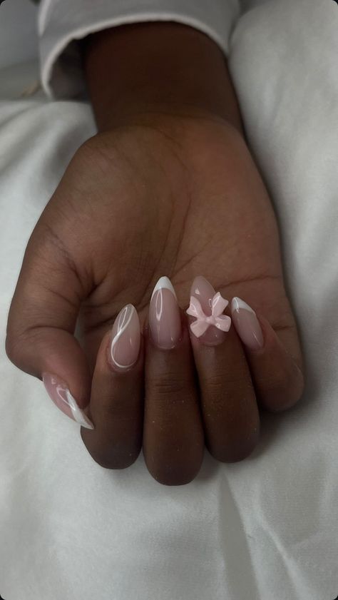 White Soft Nails, Acrylic Nails Almond Christmas, Almond Simple Nail Designs, Short Christmas Almond Nails, White Christmas Almond Nails, Cute Nail Ideas For School Simple Short, Simple December Nails Short, Pink Winter Nails Almond, Christmas Themed Nails Simple