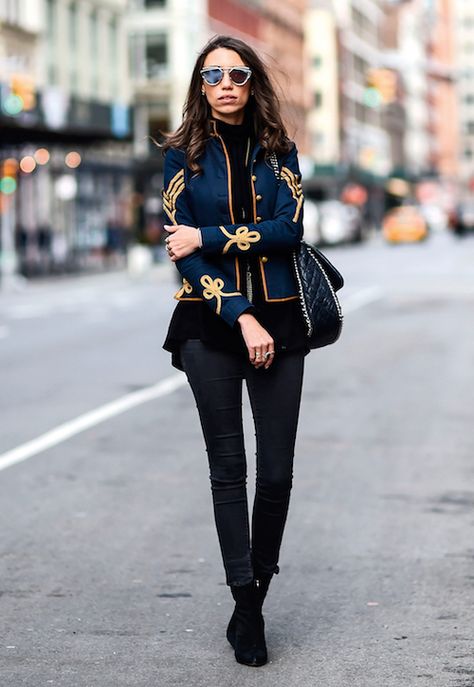 New York Fashion Week Street Style, Fashion Week 2016, Rock Chic, Boring Clothes, Autumn Street Style, Dressed To Kill, Street Style Inspiration, Military Inspired, Looks Chic