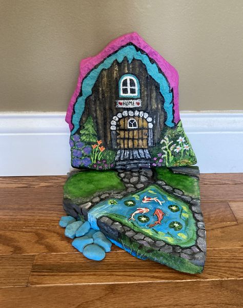 Fairy Garden Rock Painting, Painted Fairy Houses, Rock Fairy Houses, Patio Ideas Stone, Exterior House Stone, Stone Patio Ideas, Brick Books, Rock Houses, Paint Stone