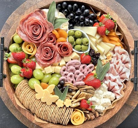 Charcuterie Masterclass! | A board for a princess theme birthday party. | Facebook Princess Party Charcuterie Board, Princess Charcuterie Board Ideas, Princess Charcuterie Board, Princess Theme Birthday, Princess Theme Birthday Party, Cinderella Party, Charcuterie Recipes, Brunch Menu, Princess Theme