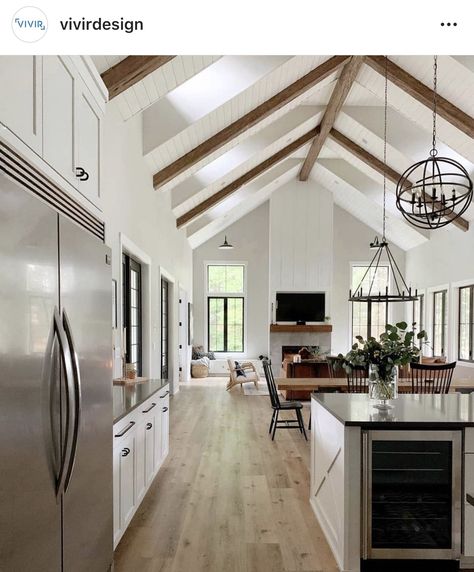 Open Plan Kitchen Living Room, Kitchen And Dining Room, Great Room, Open Kitchen, House Layouts, Vaulted Ceiling, Barn House, House Inspo, Dream Home Design